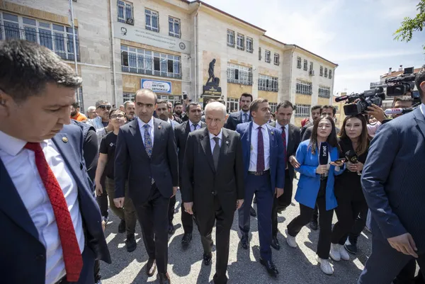 manipulatif-anketlere-sandikta-mhp-tokadi-gucunu-pekistirdi-1684136447552.jpg Manipülatif anketlere sandıkta MHP tokadı: Gücünü pekiştirdi-5