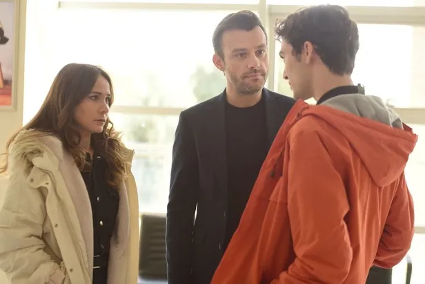 ne-yaptiysalar-olmadi-defteri-durulecek-show-tvden-burcin-terzioglu-salih-bademcili-dizi-hakkinda-flas-karar-1637137330895.jpg Show TV'den Burçin Terzioğlu Salih Bademci'li dizi hakkında flaş karar! Ne yaptıysalar olmadı defteri dürülecek!-4