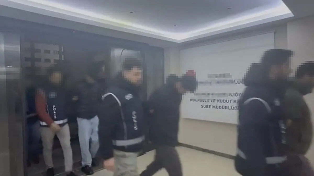 İstanbul'da sahte evrak düzenleyen şebeke çökertildi: 13 gözaltı