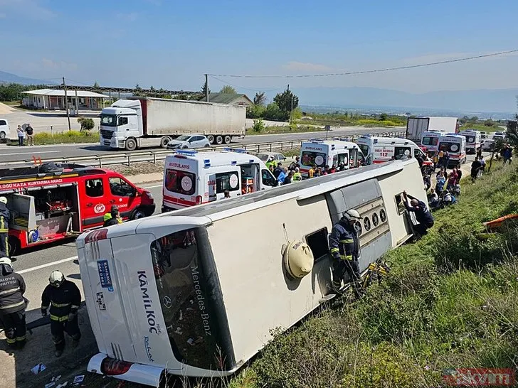 Yalova’da düz yolda giden otobüs devrildi! Görüntüler ortaya çıktı