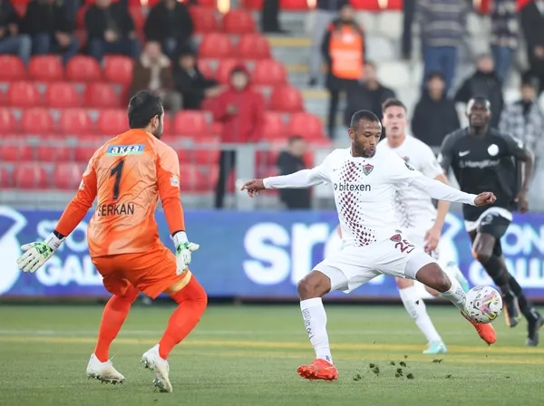 istanbulda-puanlar-paylasildi-umraniyespor-hatayspor-2-2-1672763370017.jpg İstanbul'da puanlar paylaşıldı | Ümraniyespor - Hatayspor: 2-2-8