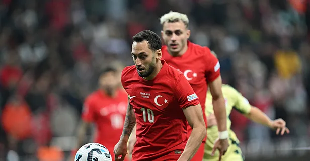 Hakan Çalhanoğlu o listede 6'ıncı sıraya yükseldi! İşte geçtiği efsane