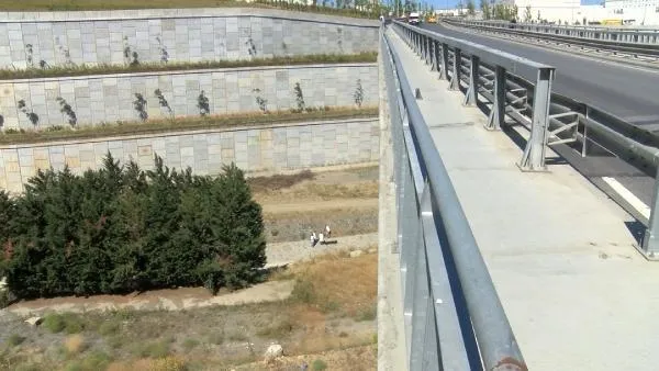 Başakşehir'de şüpheli ölüm! Viyadük altında ceset bulundu: İntihar mı cinayet mi?-4