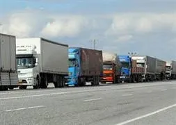 Erciş’te TIR’lar neden bekletiliyor?