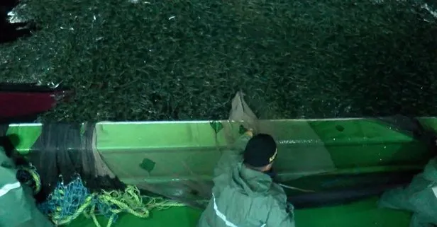 Çanakkale’de yeni sezonun ilk avında 25 ton sardalya yakaladılar