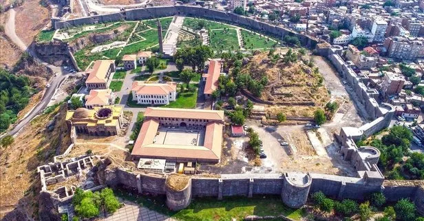 Diyarbakır’ın kalbinde 1700 yıllık Roma kalıntıları
