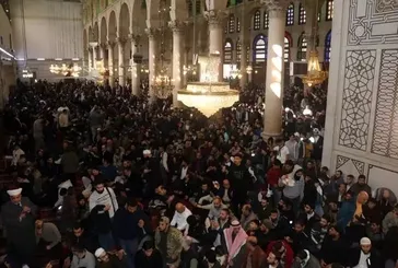 Özgürlüğün ilk cuması! Şam'daki tarihi Emevi Camii'nde Esad sonrası ilk Cuma
