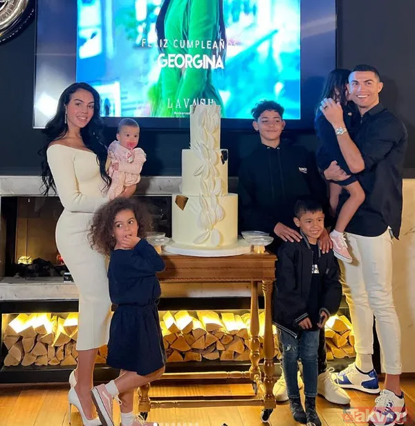 Bu sadece bir kısmı! Cristiano Ronaldo'nun sevgilisi Georgina Rodriguez'in 7 sülaleyi doyuracak ayakkabı koleksiyonu - 2