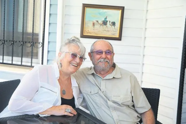 Mersin'de 5 katlı binanın çatısından sarkan bir kişi yürekleri ağza getirdi (Yaşam haberleri)-5