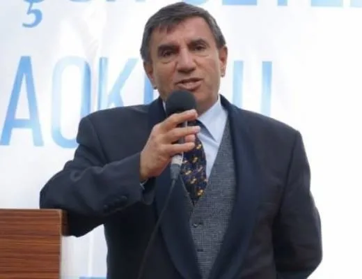 Üstün Dökmen’den başörtüsüne saygısızlık