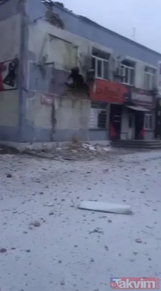 SON DAKİKA Rusya-Ukrayna savaşında dehşet anları! Şehir merkezine böyle füze atıldı! Binalar delik deşik! Rus askerleri esir alındı - 12