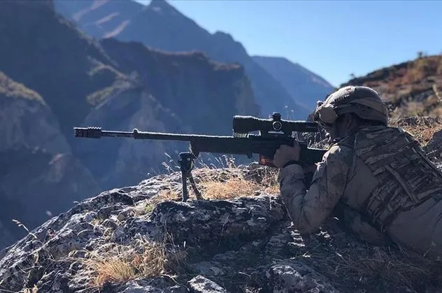 Terör örgütü PKK'ya darbe üstüne darbe: 1'i turuncu 9 terörist etkisiz hale getirildi