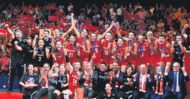 Göz bebeğimiz Filenin Sultanları bir kez daha Türkiye'nin gururu oldu! Sırbistan'a karşı 3-2'lik tarihi zafer