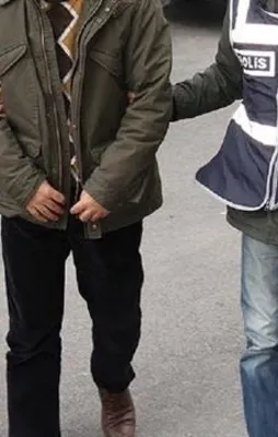6 akademisyen FETÖ'den tutuklandı