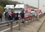 TEM Otoyolu'nda trafiği kilitleyen kaza