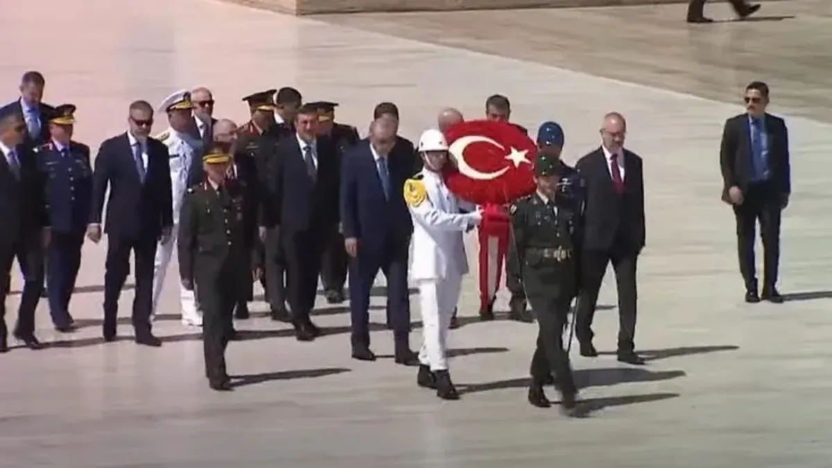 Başkan Erdoğan ve YAŞ üyeleri Anıtkabir'de