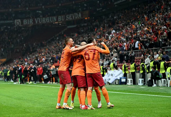 1636100924956.jpg Galatasaray'ın performansı Avrupa'ya damga vurdu! UEFA Avrupa Ligi'nin en iyisi-4