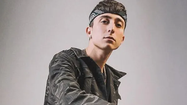 burry-soprano-tutuklandi-mi-burry-soprano-kimdir-kac-yasinda-nereli-1615646779596.jpg Burry Soprano tutuklandı mı? Burry Soprano kimdir, kaç yaşında, nereli?-4