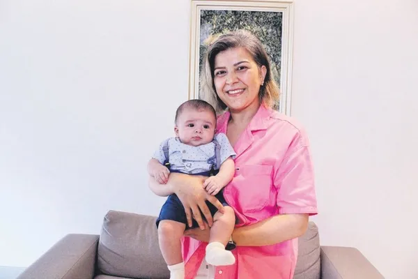 savasi-kazandi-kansere-yakalanan-anne-bebeginin-gucuyle-hayata-sarildi-1686344347563.jpeg Savaşı kazandı! Kansere yakalanan anne bebeğinin gücüyle hayata sarıldı...-2