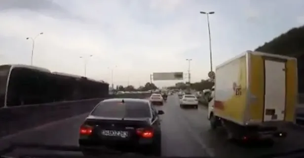 E-5'i birbirine kattı! Lüks otomobilli maganda kamerada-1