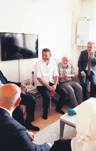 Başkan Erdoğan cumartesi günü Ordu'daki açılışın ardından Yeşilyurt ailesinin evini ziyaret etti