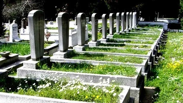 bayramda-mezarlik-ziyareti-ne-zaman-yapilir-bayramda-kabir-ziyaretinde-okunacak-dualar-ve-sureler-peygamber-ef-1681827767186.jpg Bayramda mezarlık ziyareti ne zaman yapılır? Peygamber Efendimizin kabir ziyareti duası... Bayramda kabir ziyaretinde okunacak dualar ve sureler!-2