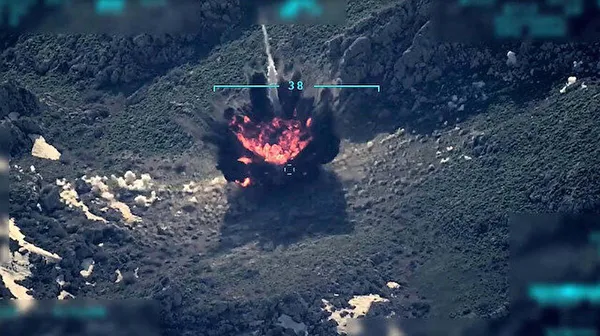 mehmetcik-vurdukca-ses-hdpden-geliyor-hdpli-tulay-hatimogullari-operasyonlardan-rahatsiz-oldu-1652368248526.jpg Mehmetçik vurdukça ses HDP'den geliyor! HDP'li Tülay Hatimoğulları operasyonlardan rahatsız oldu-3