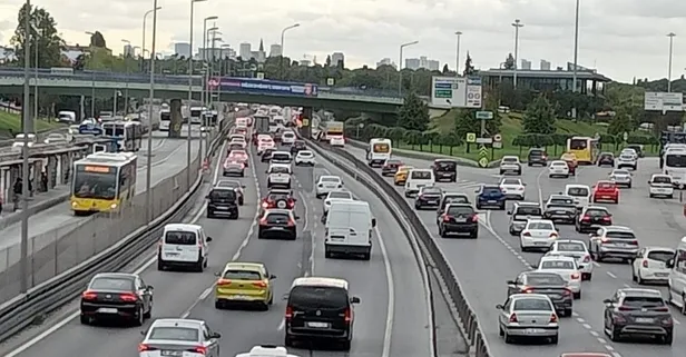 Eğitim öğretim dönemi başladı: İstanbul’da trafikte yoğunluk oluştu