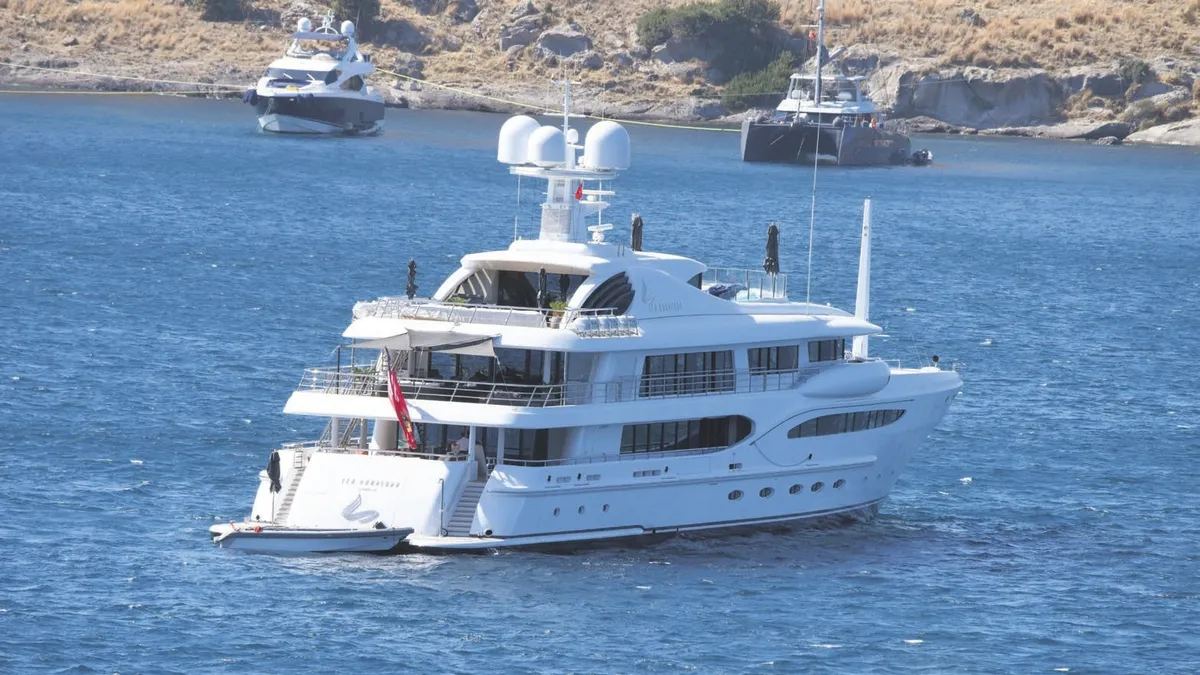 Bodrum milyarderlerin mega yatlarına ev sahipliği yapıyor