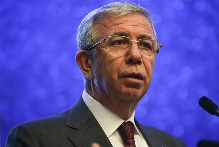 Yavaş yavaş itiraf ediyor