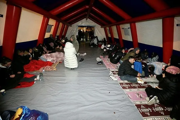 chpli-amiral-artigi-turker-erturkten-halk-tvde-rezil-iftira-deprem-sonrasi-tum-imkanlarini-seferber-eden-devle-1669237096700.jpeg CHP'li amiral artığı Türker Ertürk'ten Halk TV'de rezil iftira! Deprem sonrası tüm imkanlarını seferber eden devleti karaladı-3