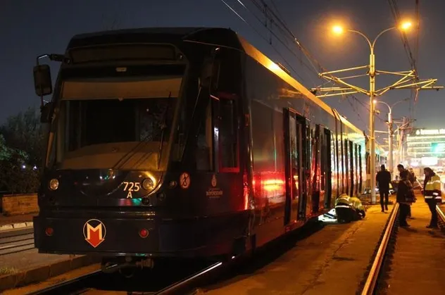 İstanbul'da tramvay arıza yaptı vatandaş yollarda kaldı