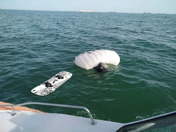 yasaga-ragmen-denize-girdi-az-kalsin-boguluyordu-1589722040903.jpg Yasağa rağmen denize girdi! Az kalsın boğuluyordu!-1