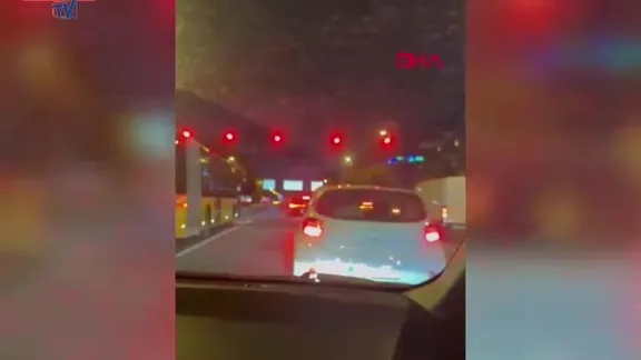 Üsküdar’da trafikte dehşet kamerada: Kadının yüzüne biber gazı sıktı