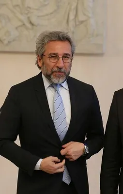 Can Dündar'dan alçak tehdit