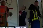 Vietnam ziyaretinde aile krizi: Macron, eşi Brigitte tarafından böyle tokatlandı