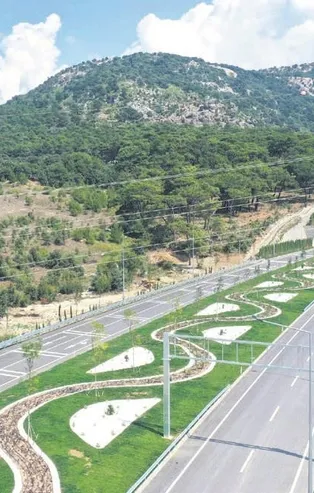 Saatlerce süren yolculuk 5 dakikaya düştü! Başkan Erdoğan Yolu Assos ve Troya Tünelleri'nin açılışını gerçekleştirdi