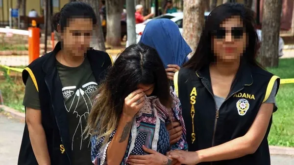 ankarada-maddi-sikinti-yasayan-kadinlari-fuhsa-zorlayan-3-kisi-gozaltina-alindi-1608026852123.jpg Ankara'da maddi sıkıntı yaşayan kadınları fuhşa zorlayan 3 kişi gözaltına alındı-5