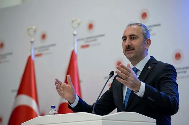 Adalet Bakanı Abdulhamit Gül: FETÖ'vari anlayışın gerçekleşmemesi için hukukun tedbir alması görevdir