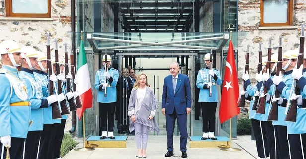 Komşu panikte | İstanbul'daki üçlü zirve Roma'da sevinç Atina'da krize neden oldu!