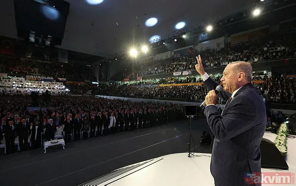 Başkan Erdoğan'ın duygu dolu anları! Annesinin ölüm yıldönümüne özel koreografi: Öyle bir evlat yetiştirdin ki... - 14