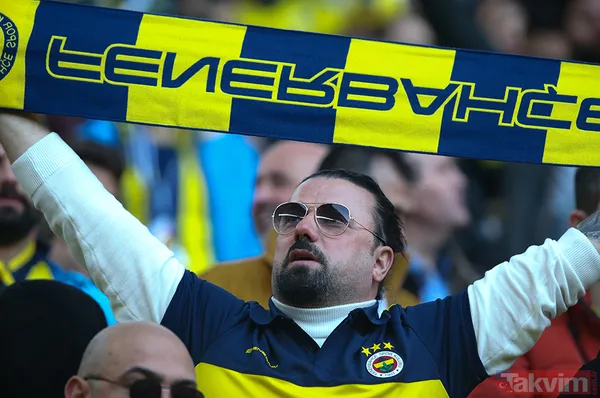 Fenerbahçe - Galatasaray derbisinde dikkat çeken kareler! O hareket damga vurdu... - 15
