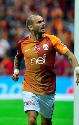Wesley Sneijder'e sürpriz talip