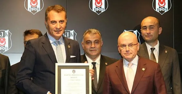 Yeni yönetim mazbatasını aldı