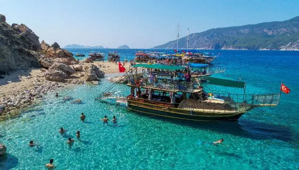 antalyaya-1-ocak-25-temmuz-arasi-gelen-turist-sayisi-3-milyonu-asti-1627296777087.jpg Antalya'ya 1 Ocak-25 Temmuz arası gelen turist sayısı 3 milyonu aştı-4