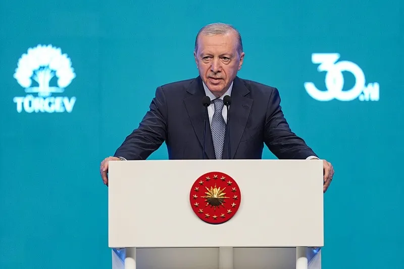 baskan-erdogandan-aile-ve-genclik-uyarisi-lgbt-genc-zihinlere-enjekte-edilmeye-calisiliyor-1781968444098.jpeg Başkan Erdoğan’dan aile ve gençlik uyarısı: LGBT genç zihinlere enjekte edilmeye çalışılıyor-3