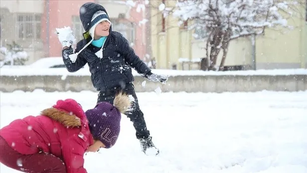 okullara-kar-tatili-haberler-pes-pese-geldi-iste-11-subat-egitime-ara-verilen-iller-1644526901016.jpeg Okullara kar tatili! Haberler peş peşe geldi: İşte 11 Şubat eğitime ara verilen iller-6