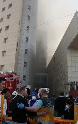 Gaziosmanpaşa Taksim Eğitim ve Araştırma Hastanesi'nde çıkan yangından kareler