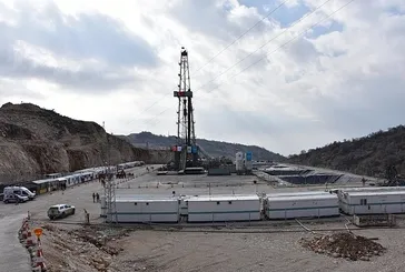 Bakan Bayraktar Gabar'da Aybüke Yalçın Petrol Sahası'nda öğretmenlerle bir araya geldi! Yeni hedef 70 bin varil