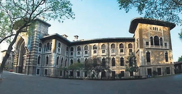 İstanbul Erkek Lisesi’nde "kız" kavgası! Aileler ayakta